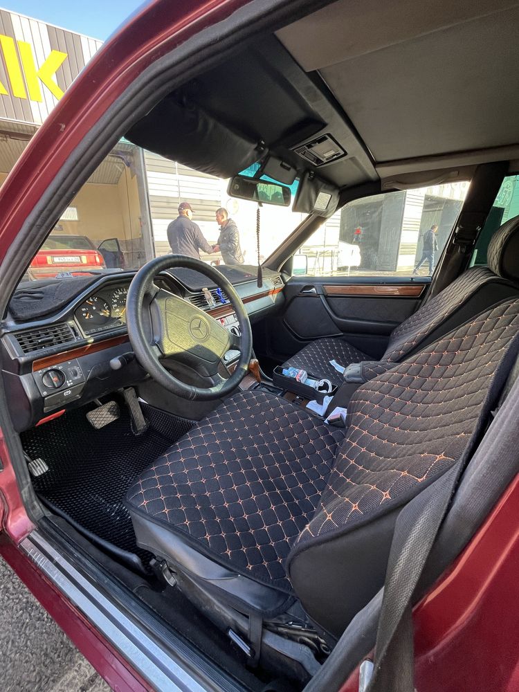 Mersedec-benz w124 220