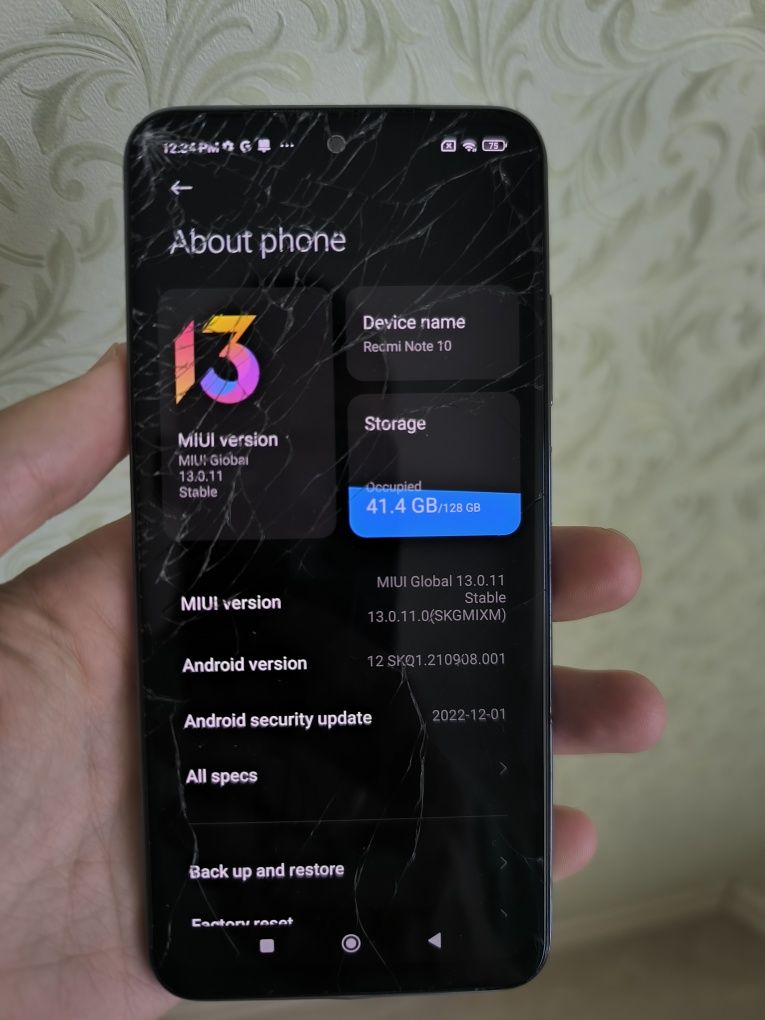 Продаю Redmi Note 10 с потресканным экраном