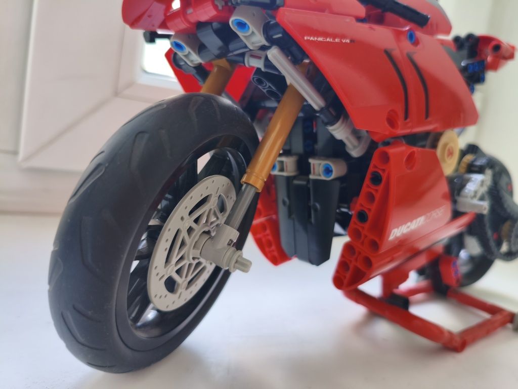 Lego Ducatti мотоцикл оригинал