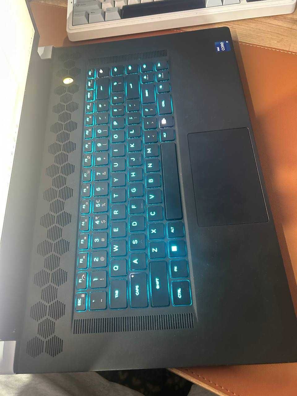 Ноутбук Игровой Dell Alienware X17 R2