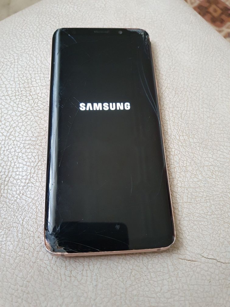 Смартфон самсунг S9 продам или меняю.