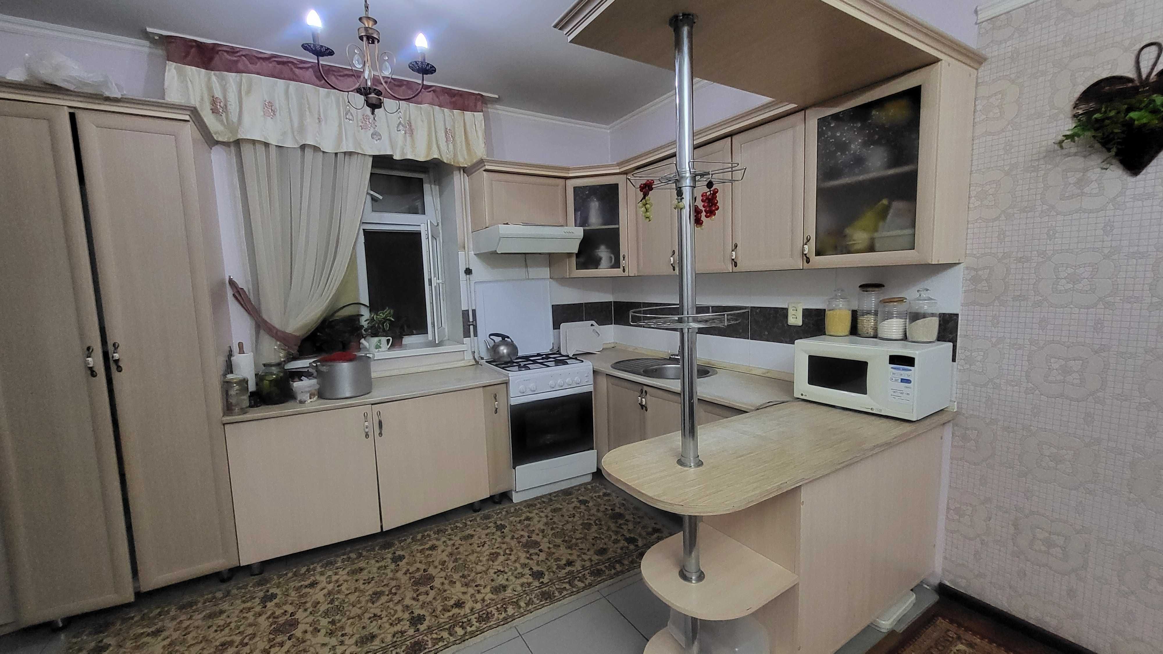 Продам кухонный гарнитур