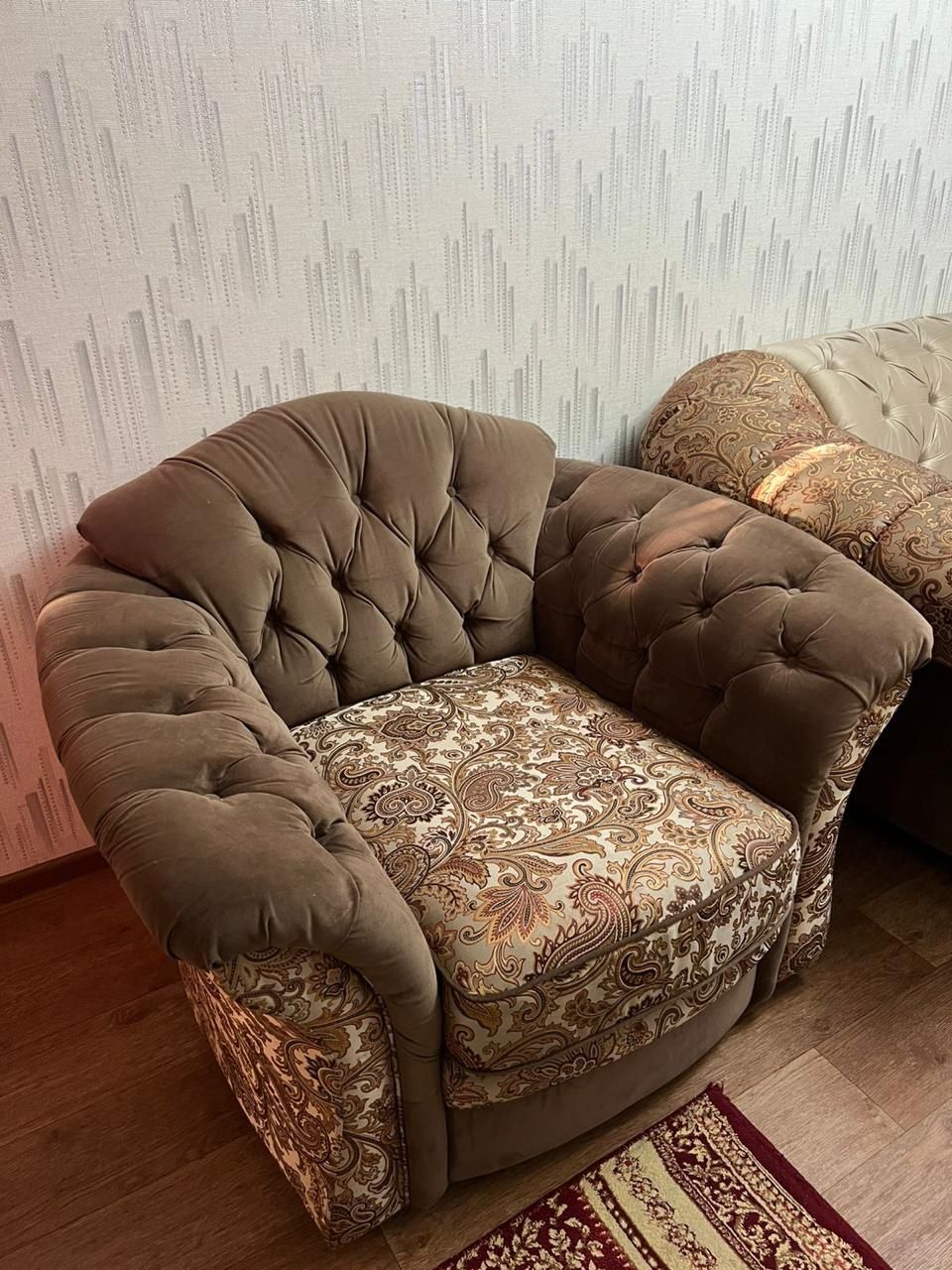Продам диван и кресло