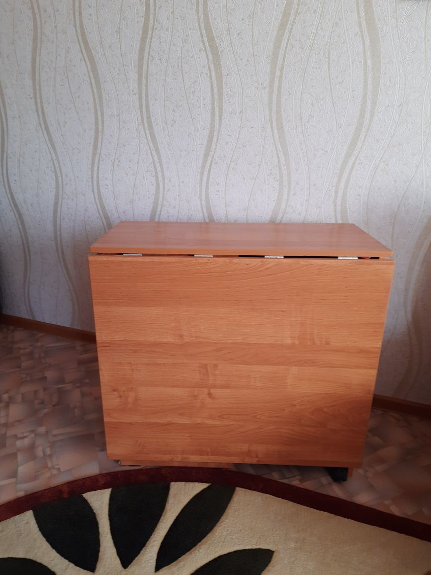 Стол-тумба, раскладной.