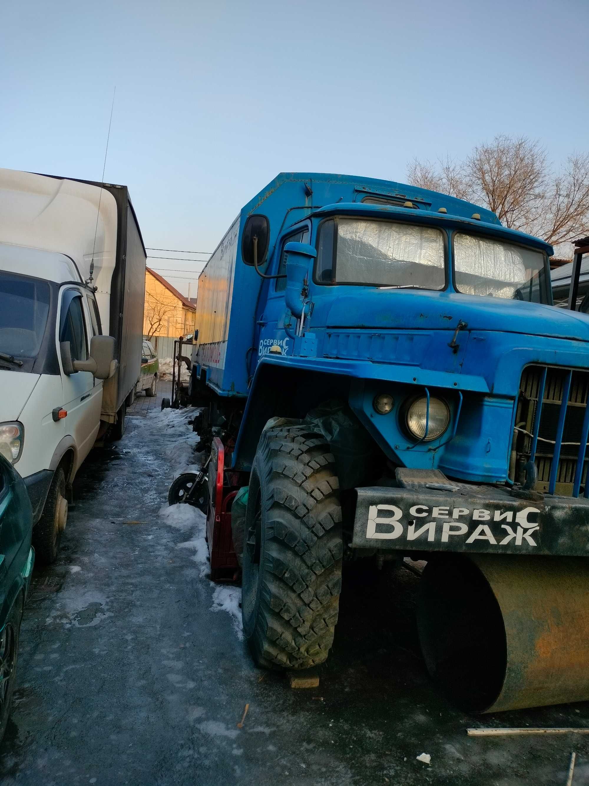 Продам автомобиль урал кунг