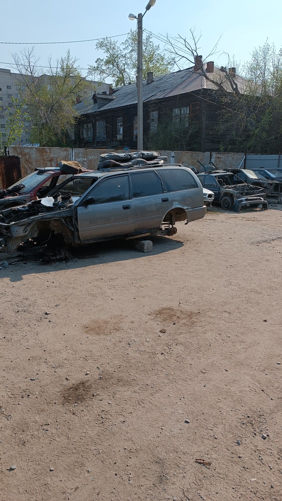 Ниссан, Большой авторазбор