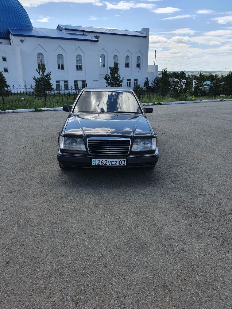 Меседес 124 CE Купе