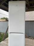 Холодильник Indesit