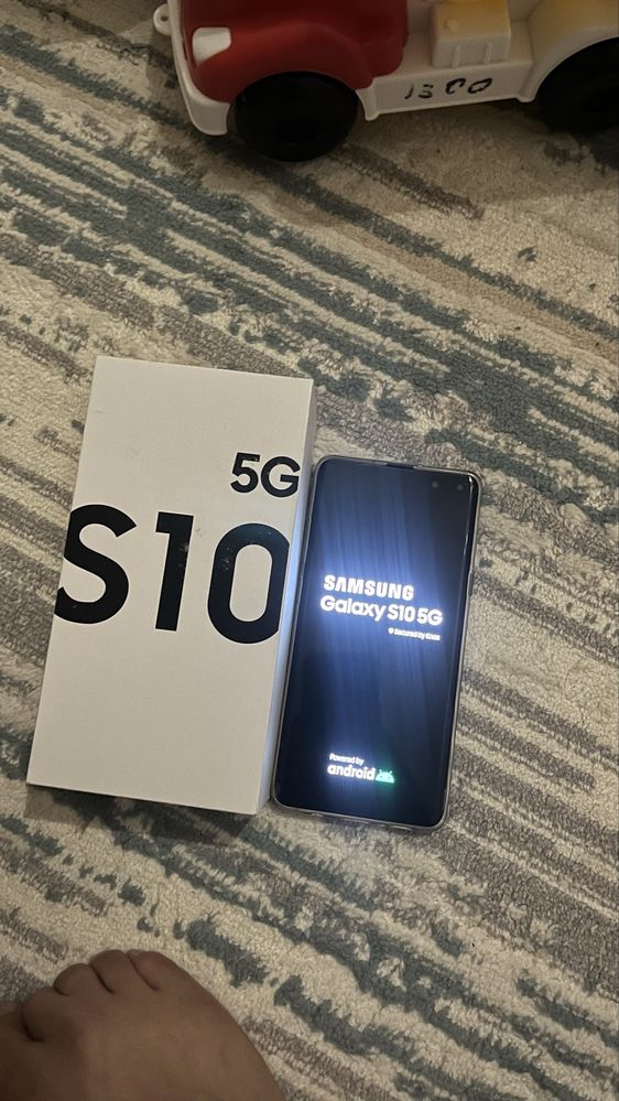 Samsung S10 5G  512 гб новый