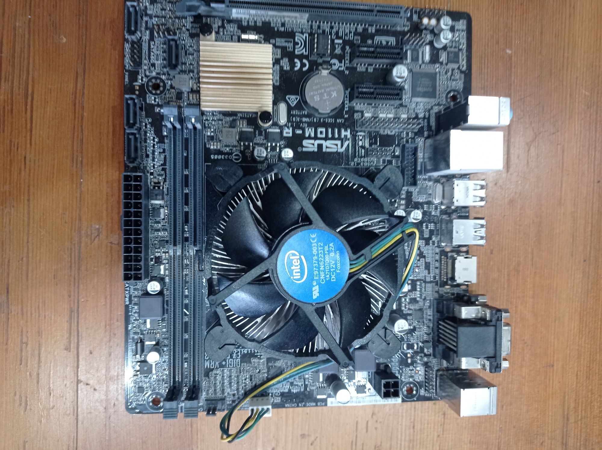 Продам комплект с i5 7400