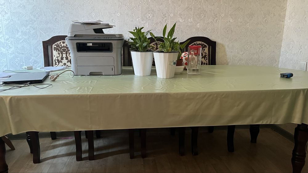 Продам стол без стулья. Состояние хорошое.