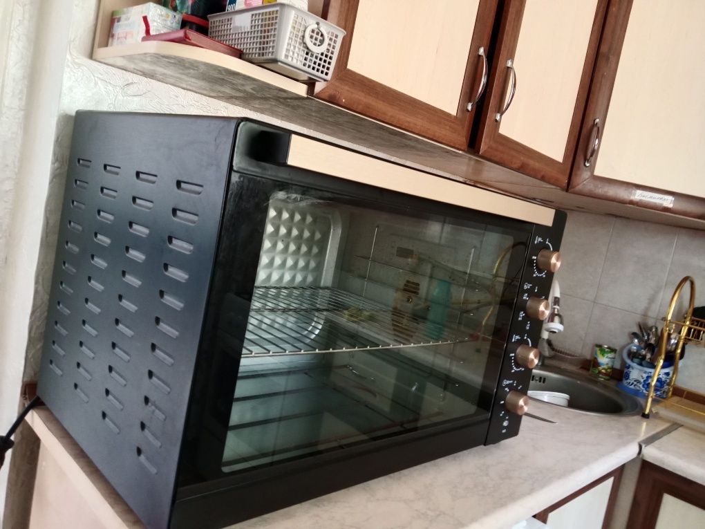 Духовка электрическая продам