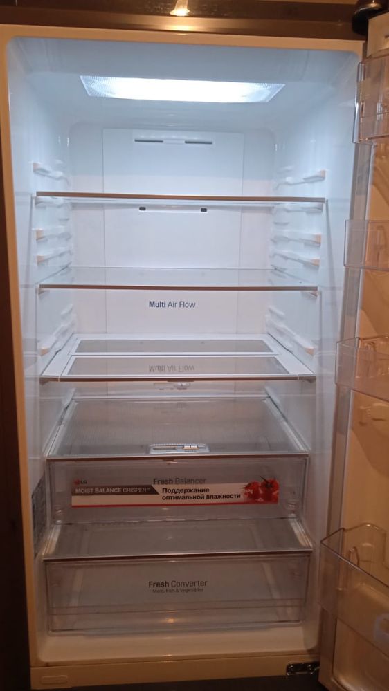 LG No Frost в идеальном рабочем состояние