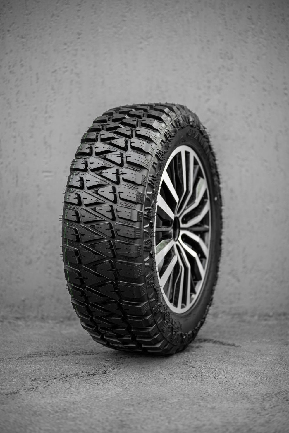 Three-A 285/70R17 LT Challenger M/T 121/118Q