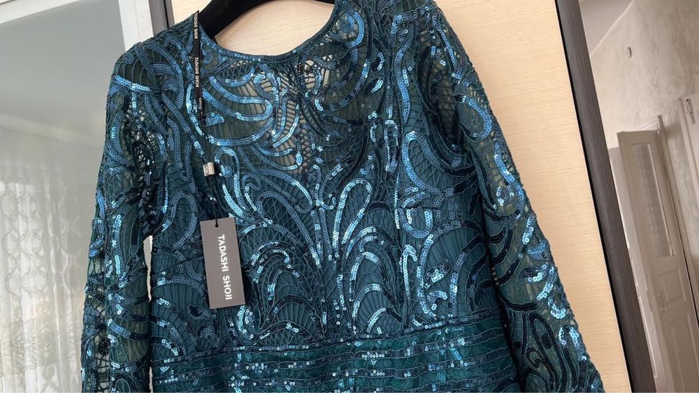 Продаю новое платье TADASHI SHOJI