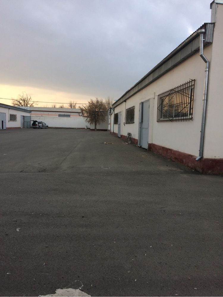 Сдается помещение 1000м2,  под склад, цех, полимерный пол