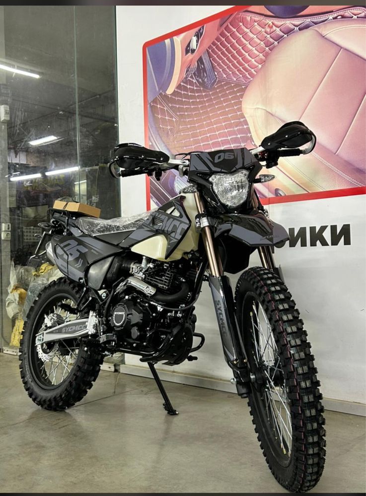 Мотоцикл Эндуро Симсс. 300 куб