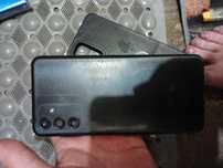 Samsung A04s продам срочно