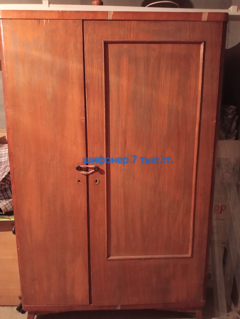 Продаю б/у мебель.