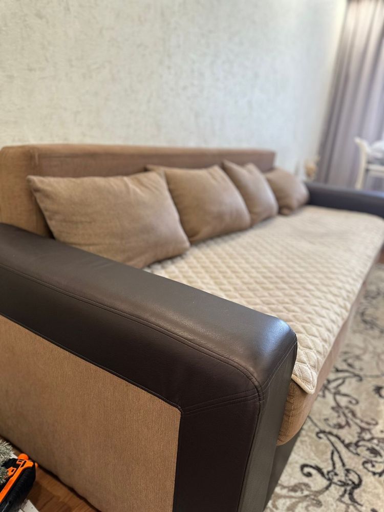 Продам диван Россия