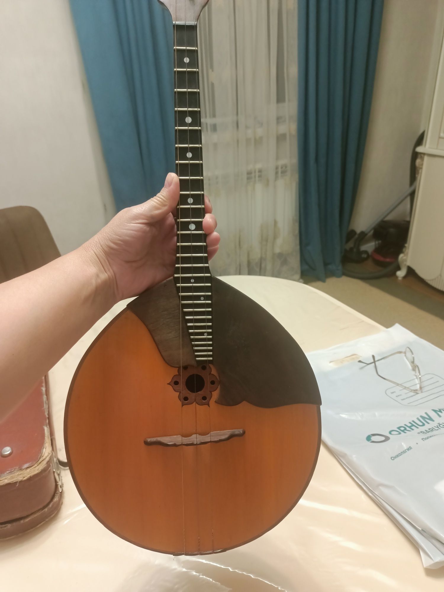 Продам прима домра