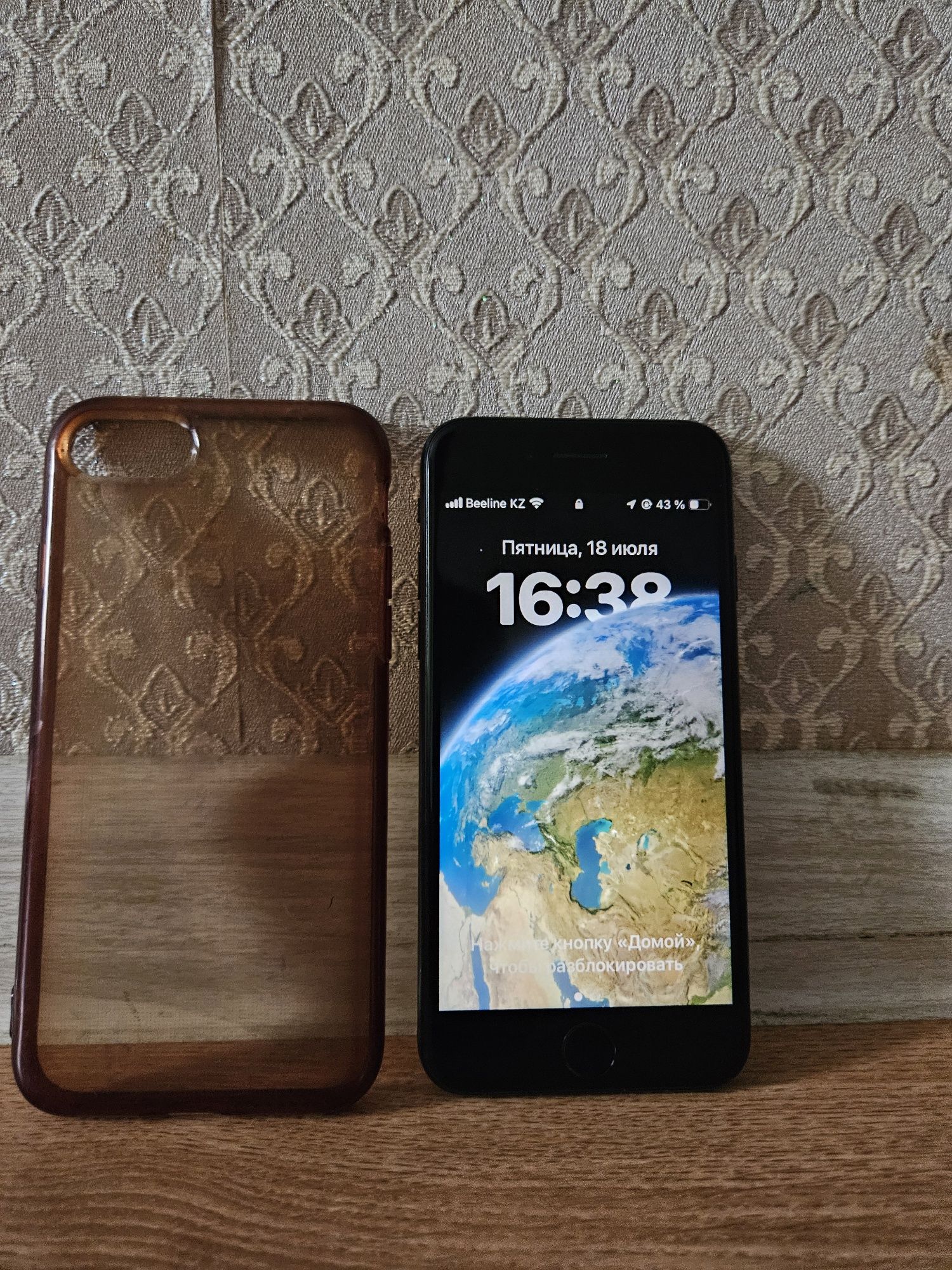 IPHONE SE 2020 в хорошем состоянии