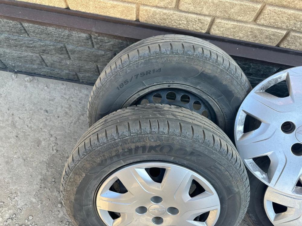 Продам шины с дисками Chevrolet cobalt