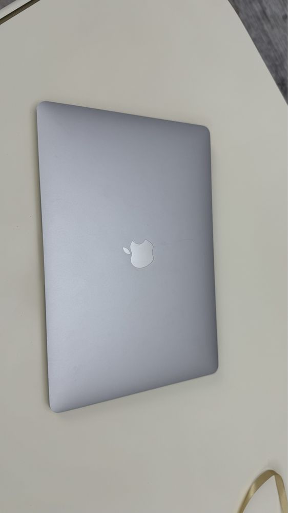 Продам Macbook Air новый