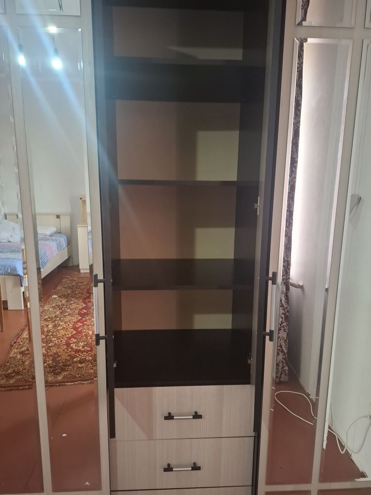 Шкаф купе продам б.у