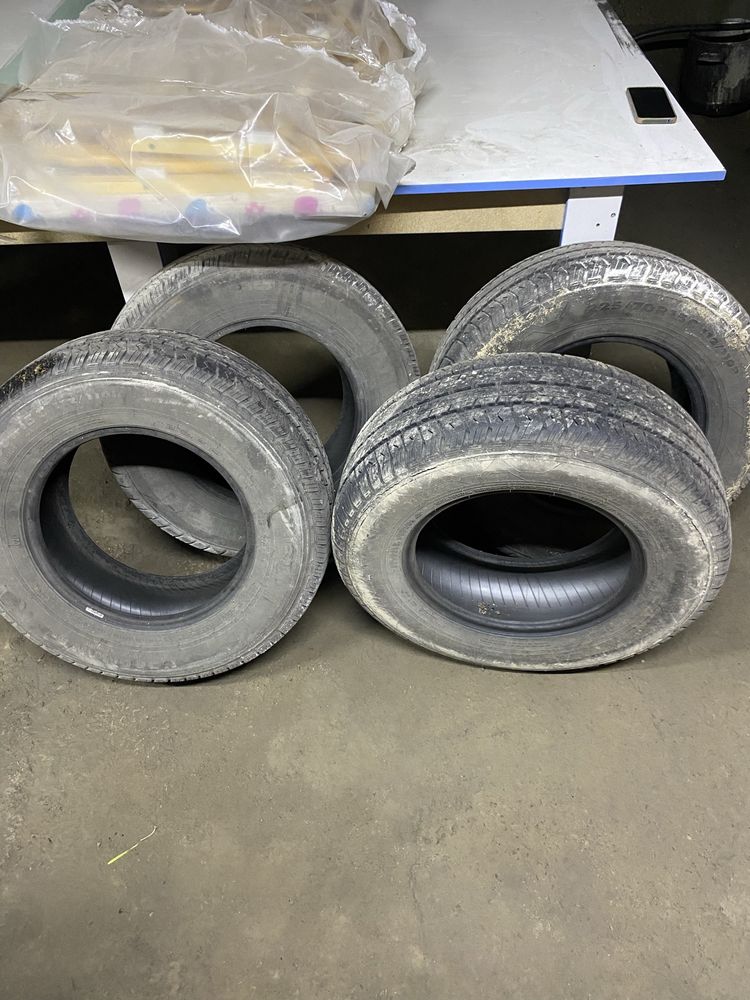 Продам шины r15 225/70