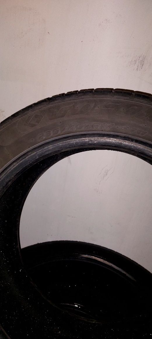 Летный болон 235/45 r17