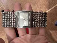Продам женские часы Guess оригинал