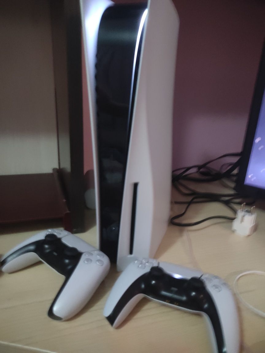 Продается Play Station 5