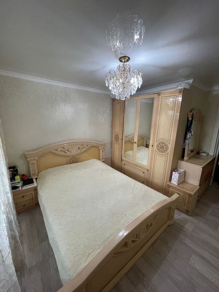 Продам 4-х комн кв район Акимат