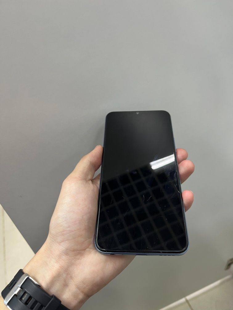 Vivo Y33 64 Гб  состояние хорошее