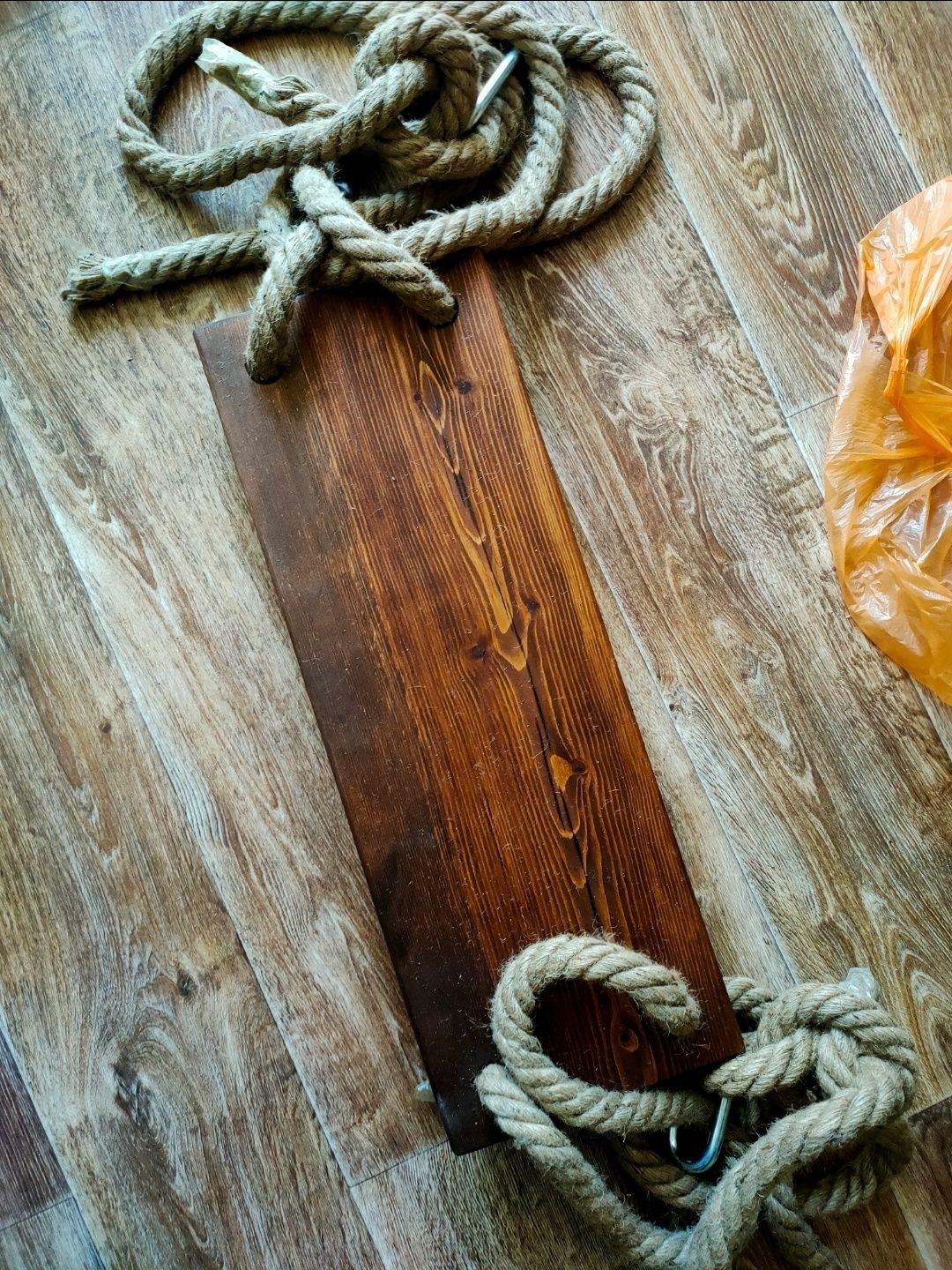 Подвесная качеля