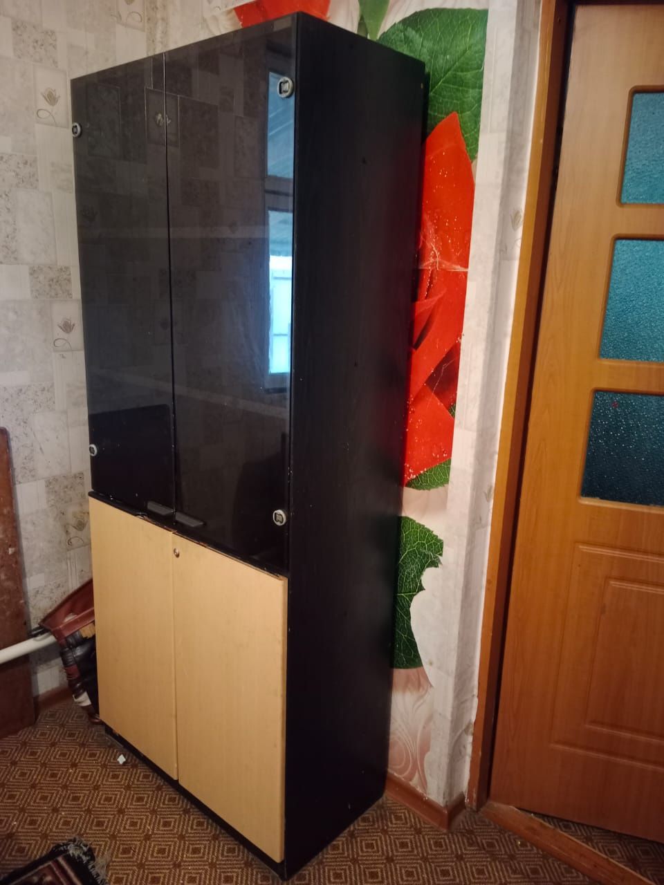 Продам шкаф продам