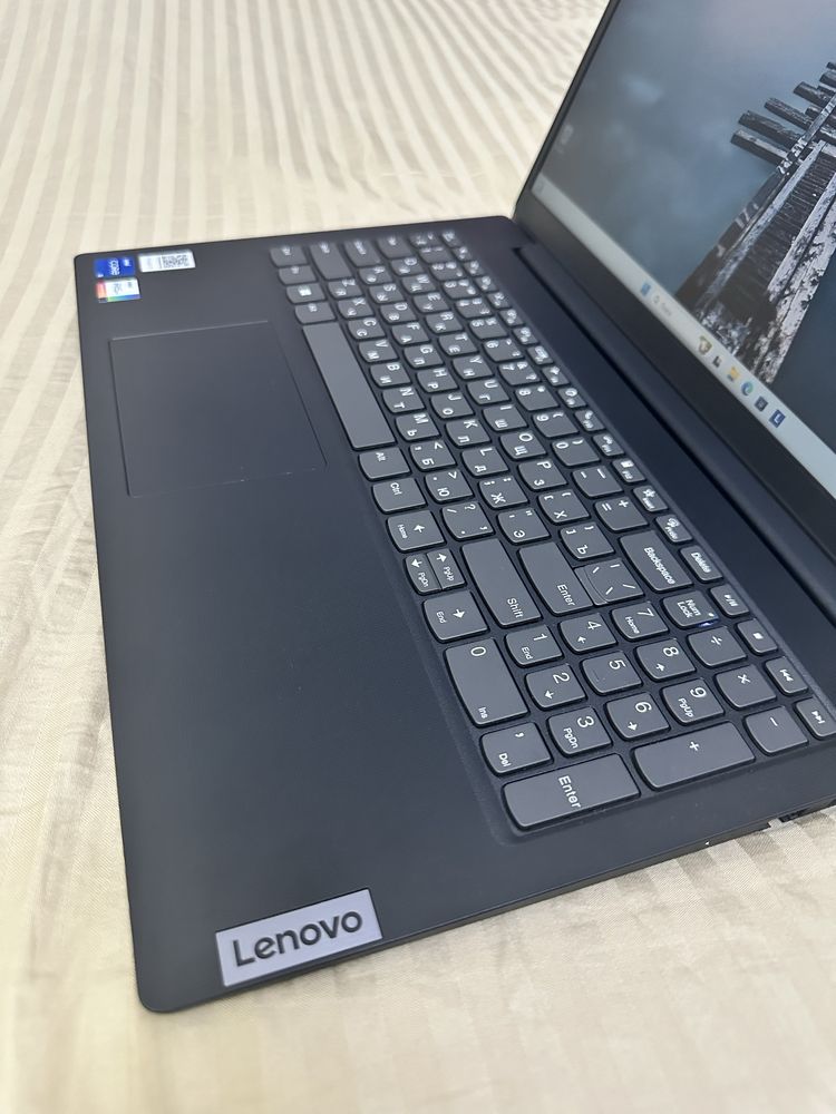 回 Core i5-1235U, SSD 256gb+SSHD 500g+ОЗУ 16gb+Full HD