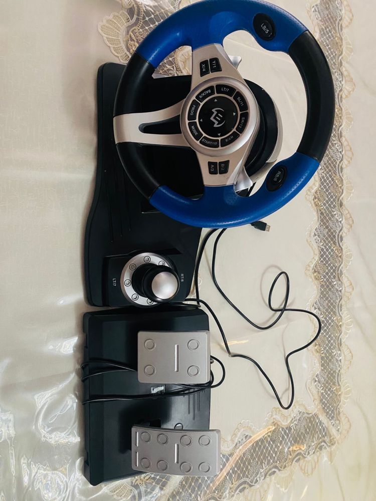 Продам игровой руль GC-W600