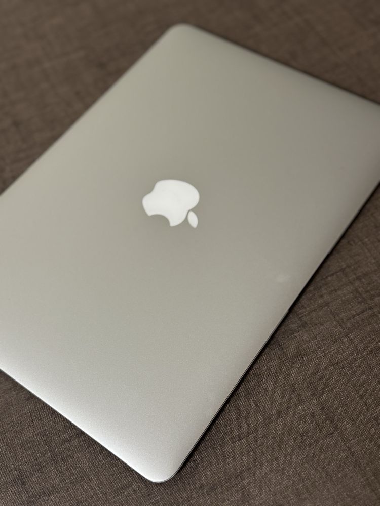 Mac Book Air 13’ 2016