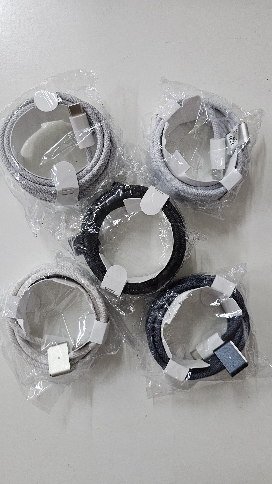 Кабель для зарядки USB-C to MagSafe 3 (Midnight, Space Gray, Star)