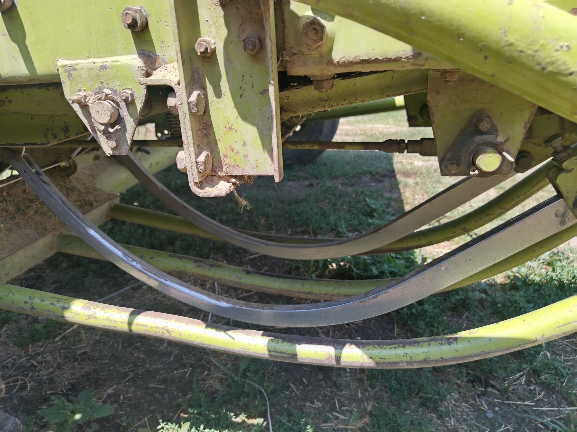 Мтз 80 преспен бірге claas markant 60