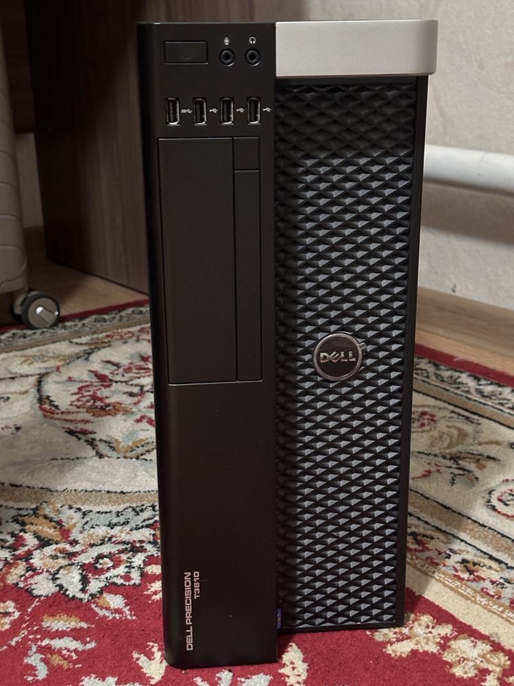 Настольный компьютер Dell