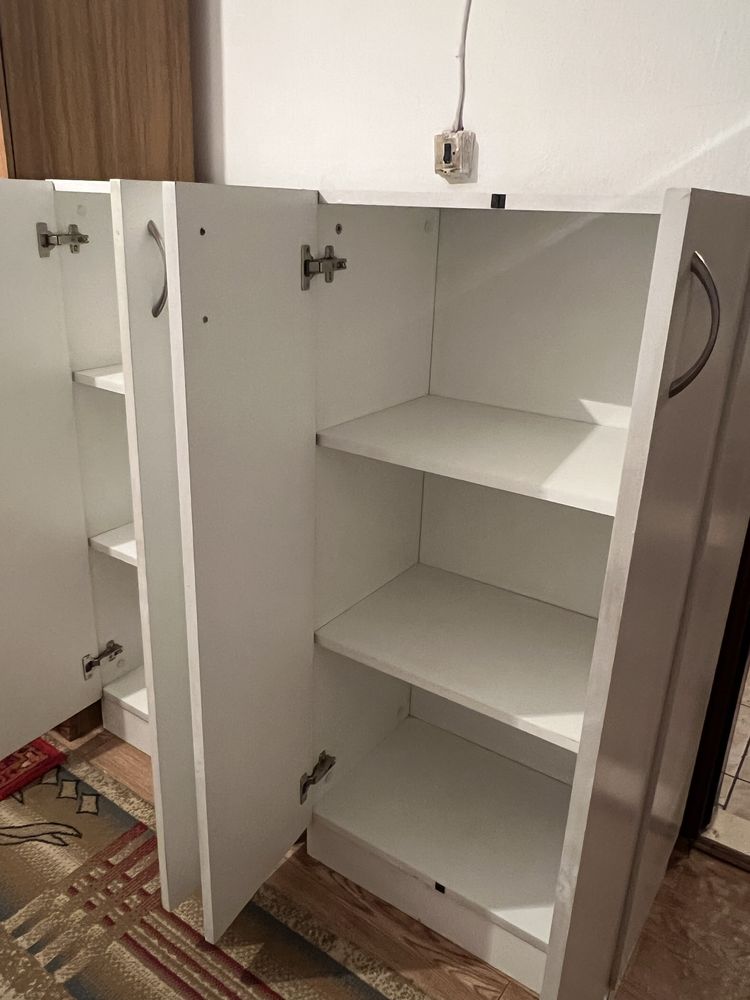 Продам 2 шкафа в хорошем состояний