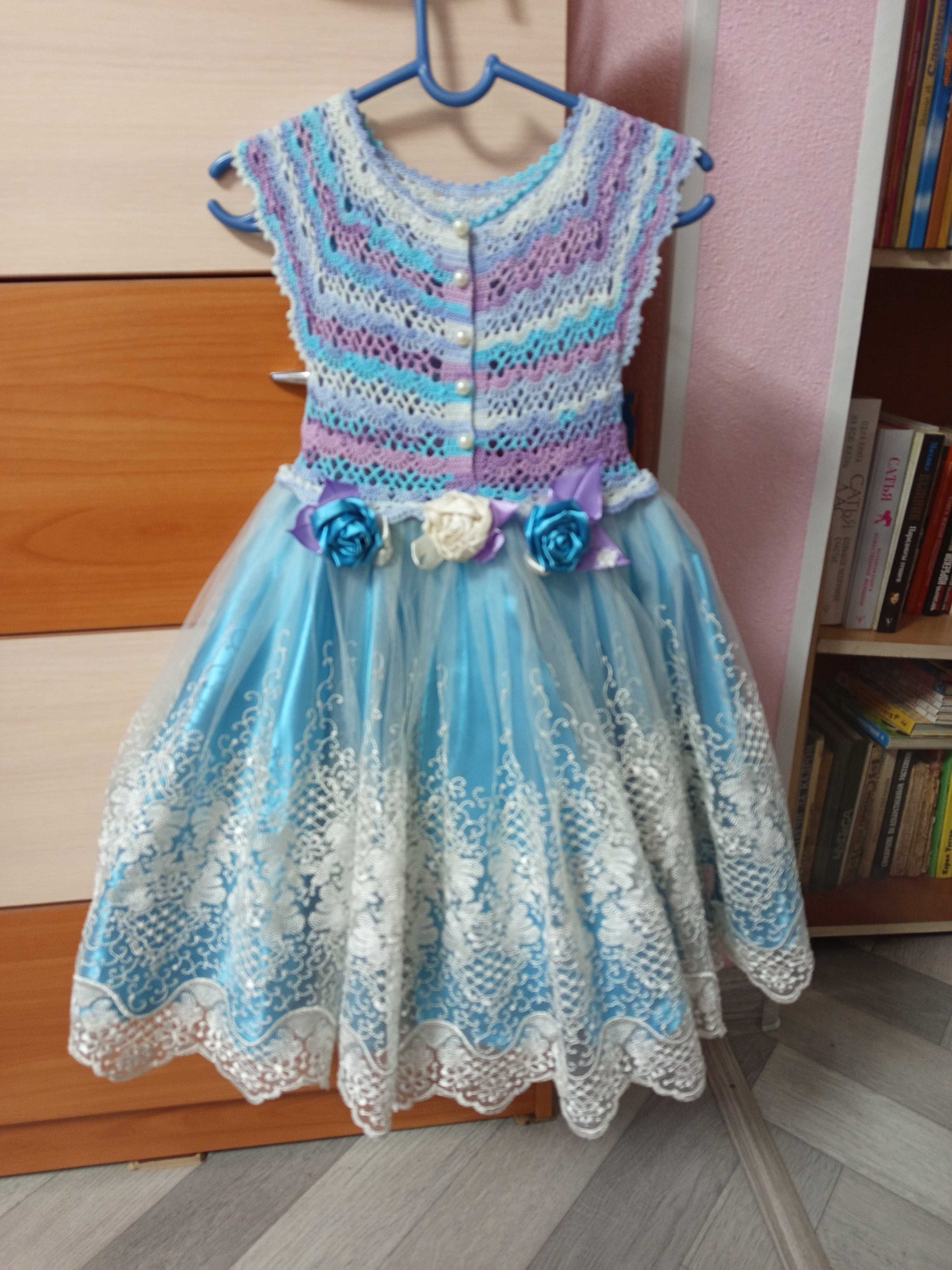 Нарядное детское платье