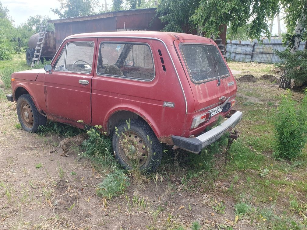 Продам ниву работяга на полном ходу