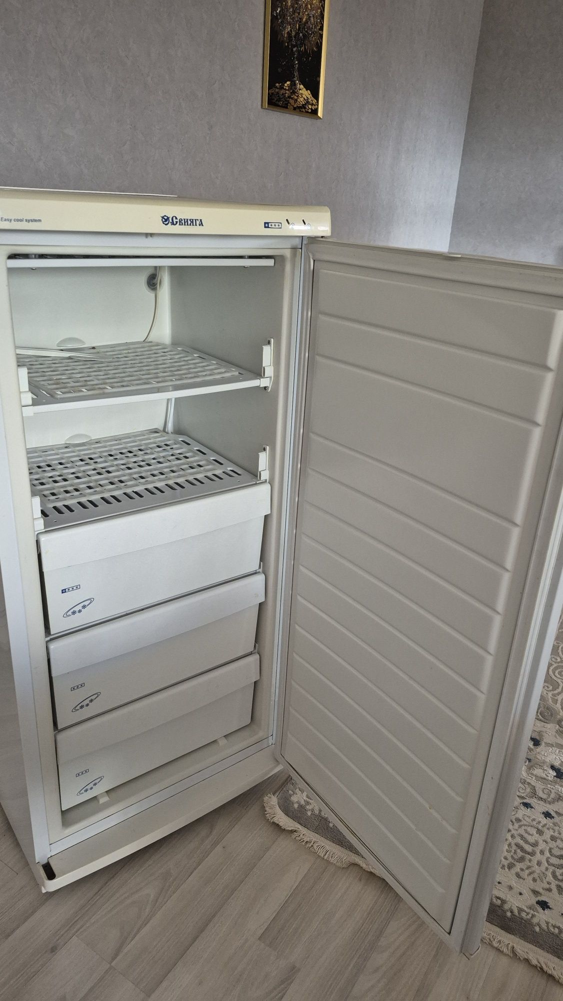 Продам морозильник