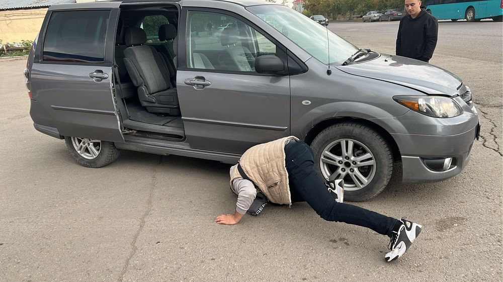 Mazda MPV, 2004 года