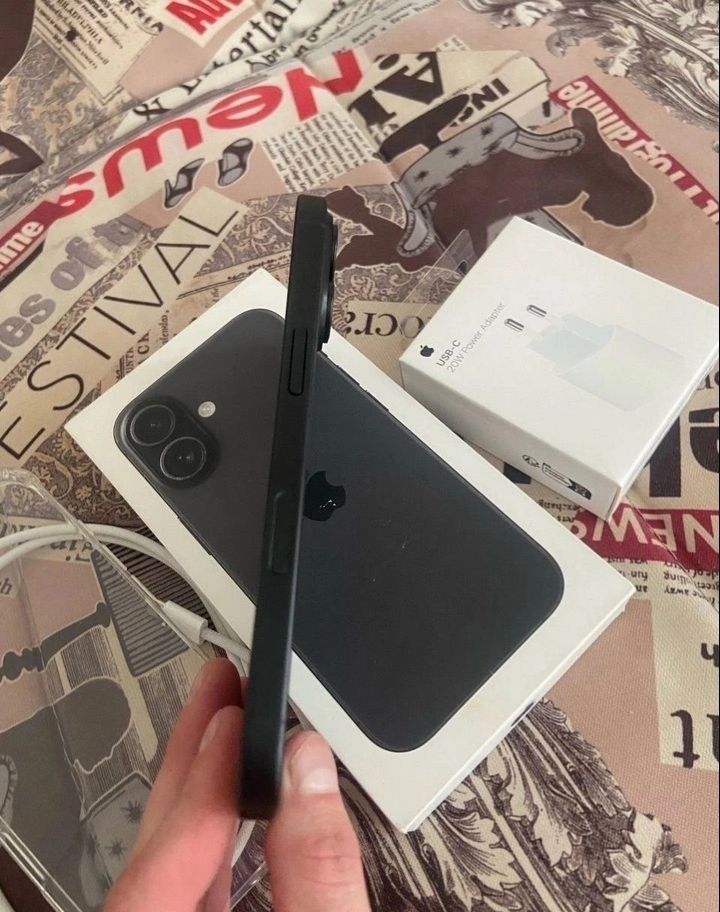 Срочно продам Iphone 16/128