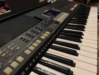 Синтезатор Yamaha psr-s550 со стойкой